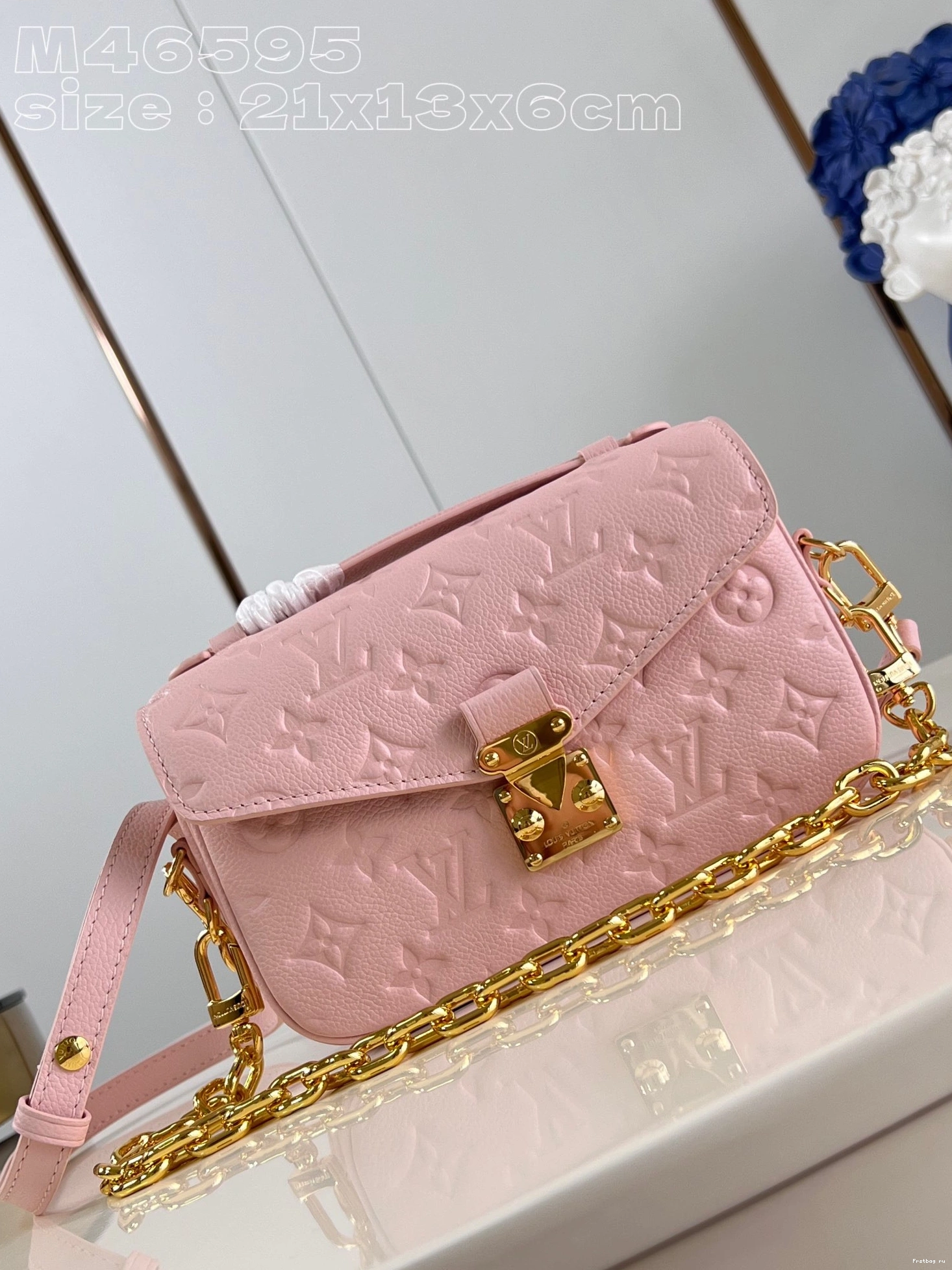 First bag ru EAST LOUIS WEST METIS POCHETTE VUITTON 0810